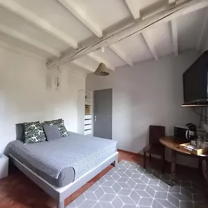 Dacamaloya Bed & Breakfast